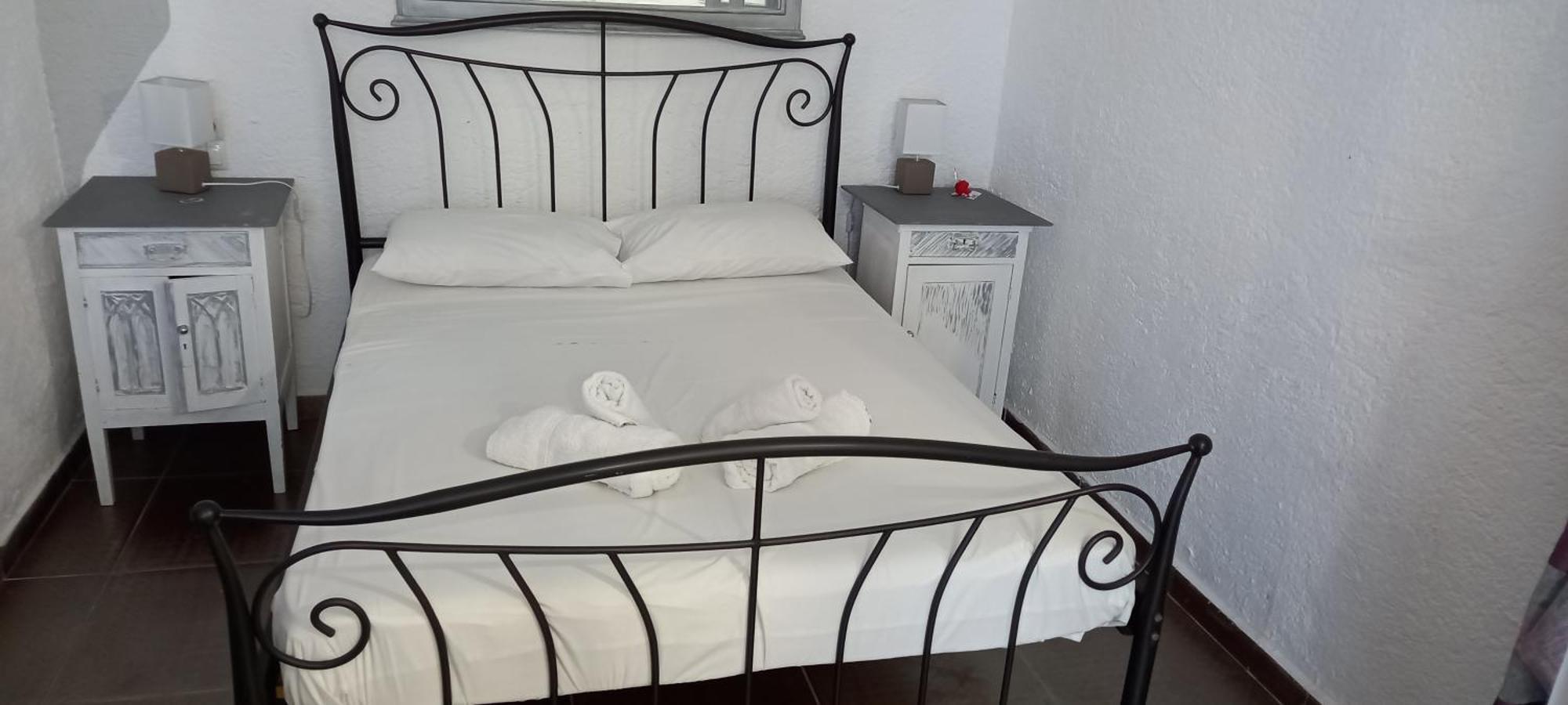 Aposperitis Rooms & Apartments Kini Bagian luar foto