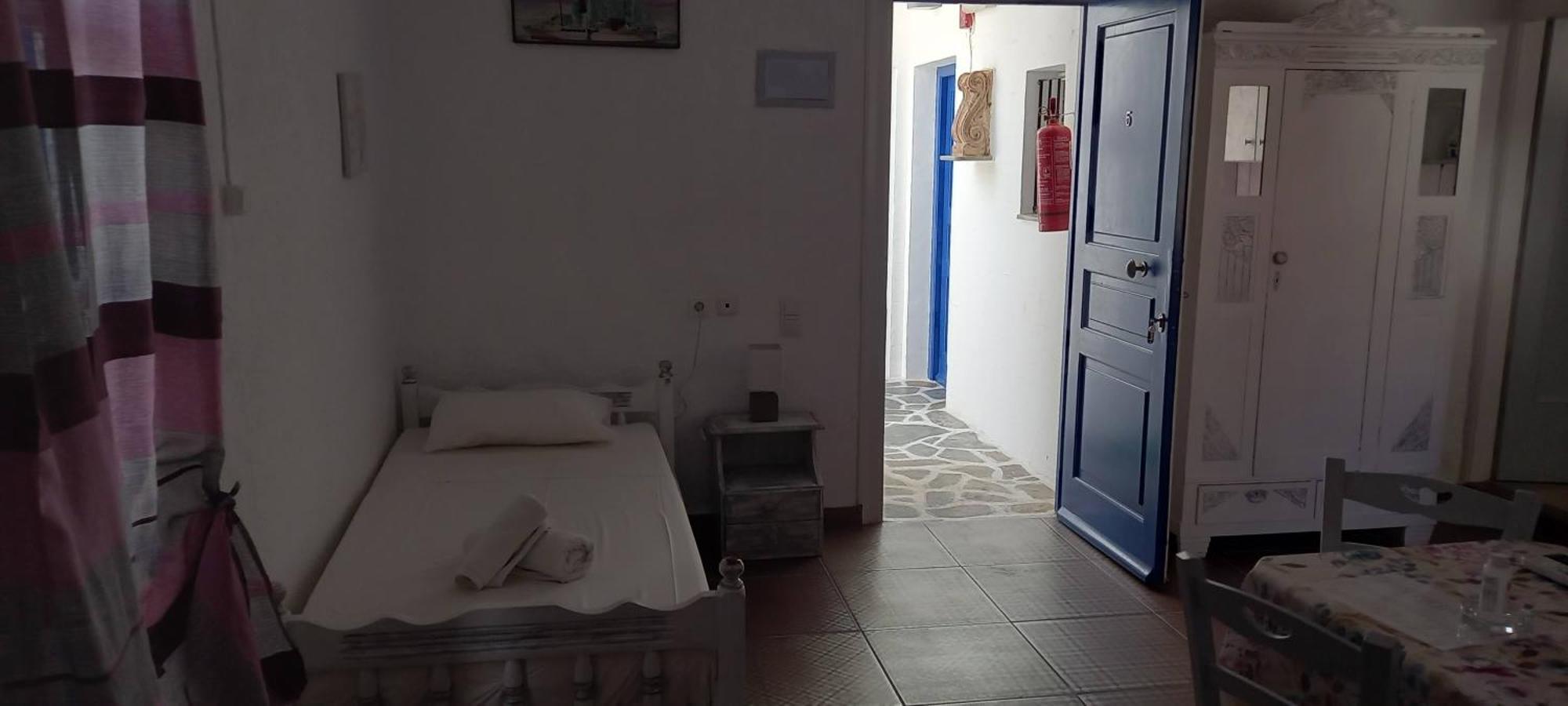 Aposperitis Rooms & Apartments Kini Bagian luar foto