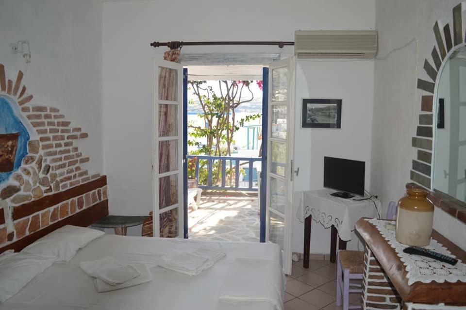 Aposperitis Rooms & Apartments Kini Bagian luar foto